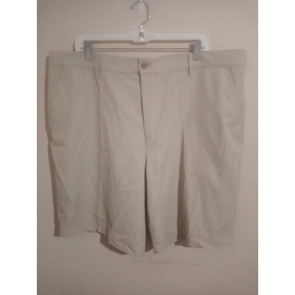 Izod Golf Shorts Mens 42 Brown Classic Fit Stretch Wicking Sun Control Poly New